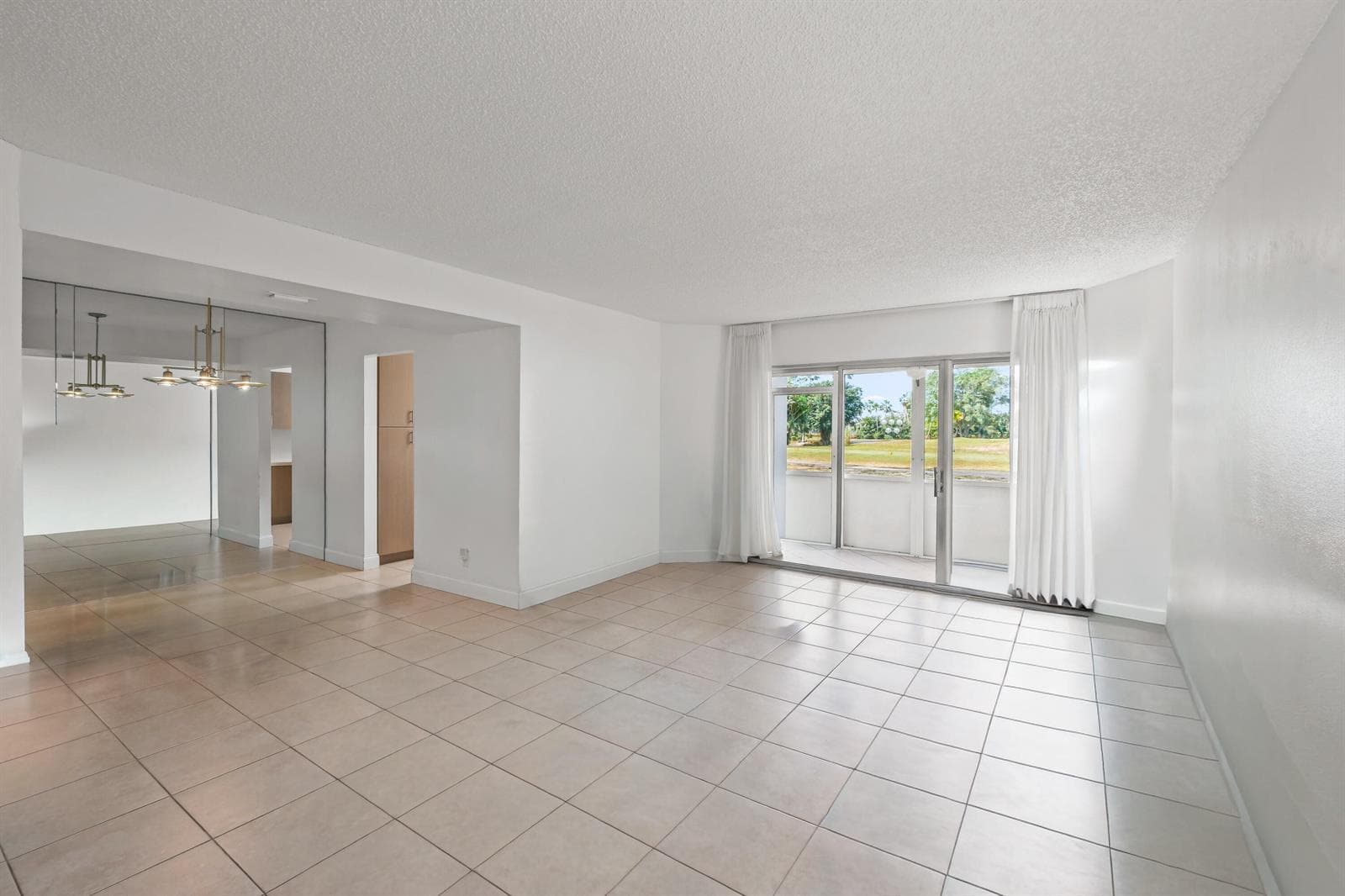 3871 VIA POINCIANA # 104, Lake Worth FL 33467