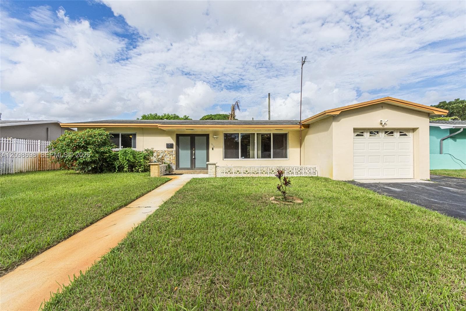 510 SW 70th Ave, Pembroke Pines FL 33023