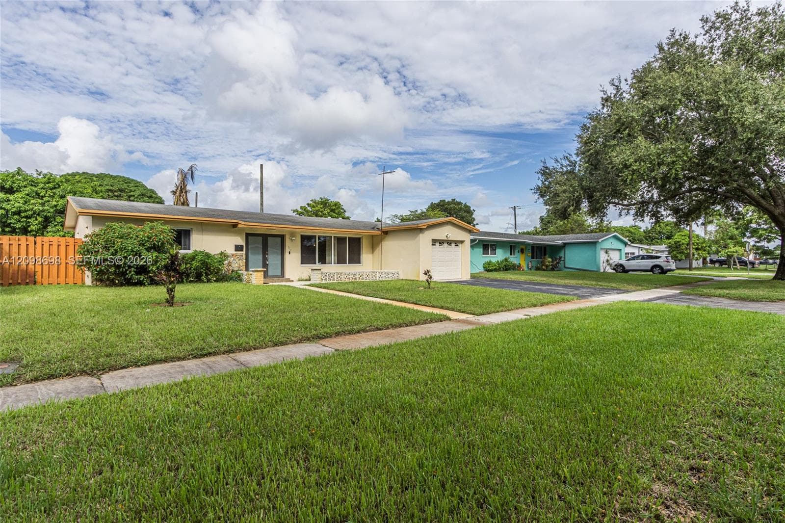 510 SW 70th Ave, Pembroke Pines FL 33023