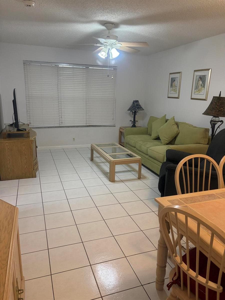 2400 NE 33rd Avenue # 202, Fort Lauderdale FL 33305
