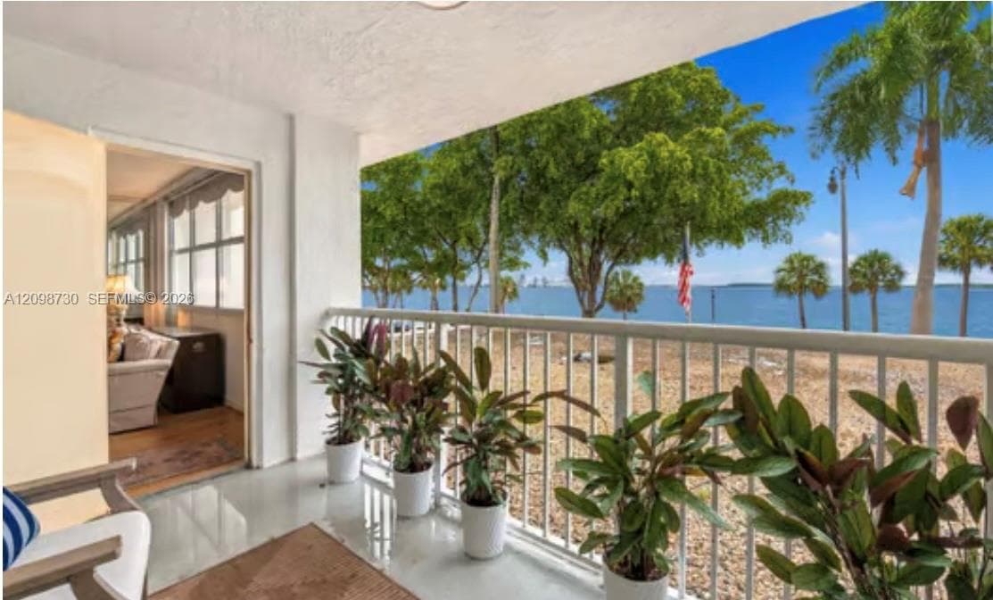1420 Brickell Bay Dr # 202E, Miami FL 33131