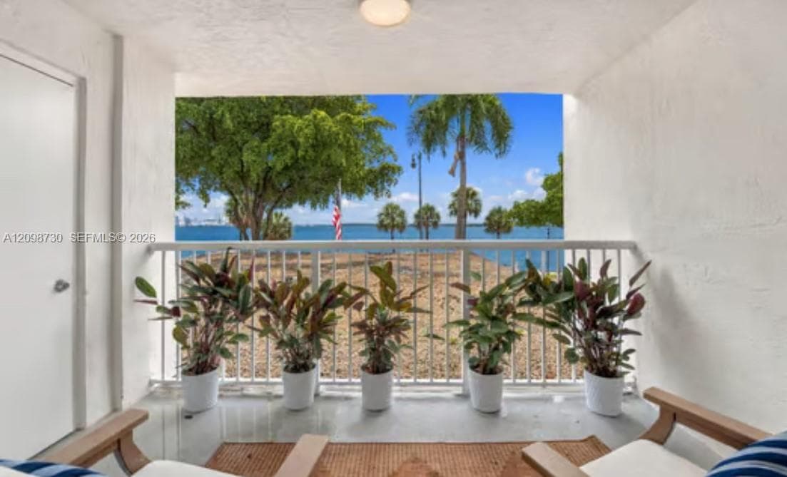 1420 Brickell Bay Dr # 202E, Miami FL 33131