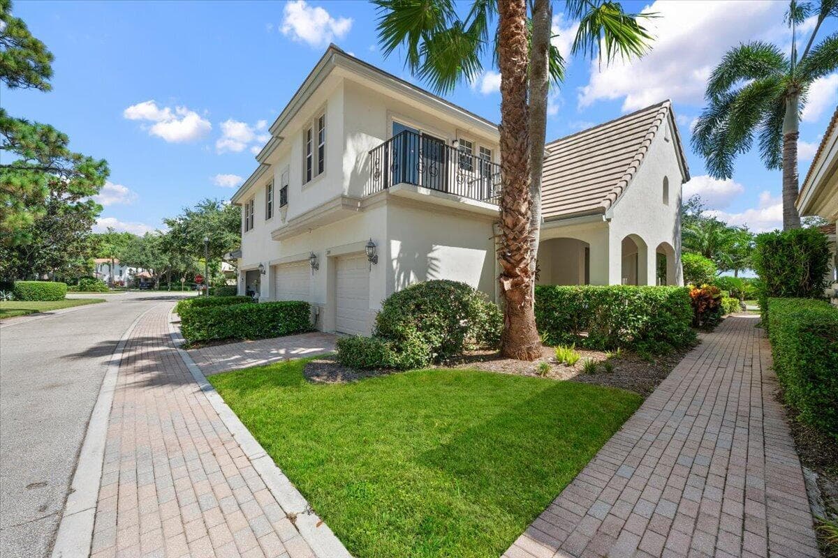 209 Evergrene Parkway, Palm Beach Gardens FL 33410