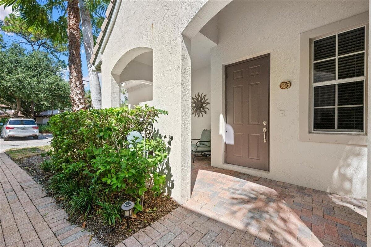 209 Evergrene Parkway, Palm Beach Gardens FL 33410