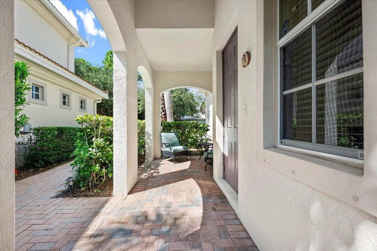 209 Evergrene Parkway, Palm Beach Gardens FL 33410