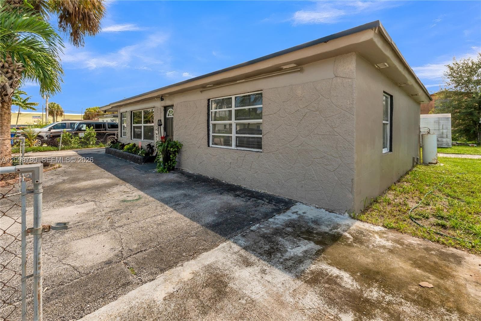2308 NW 13th Ct, Fort Lauderdale FL 33311