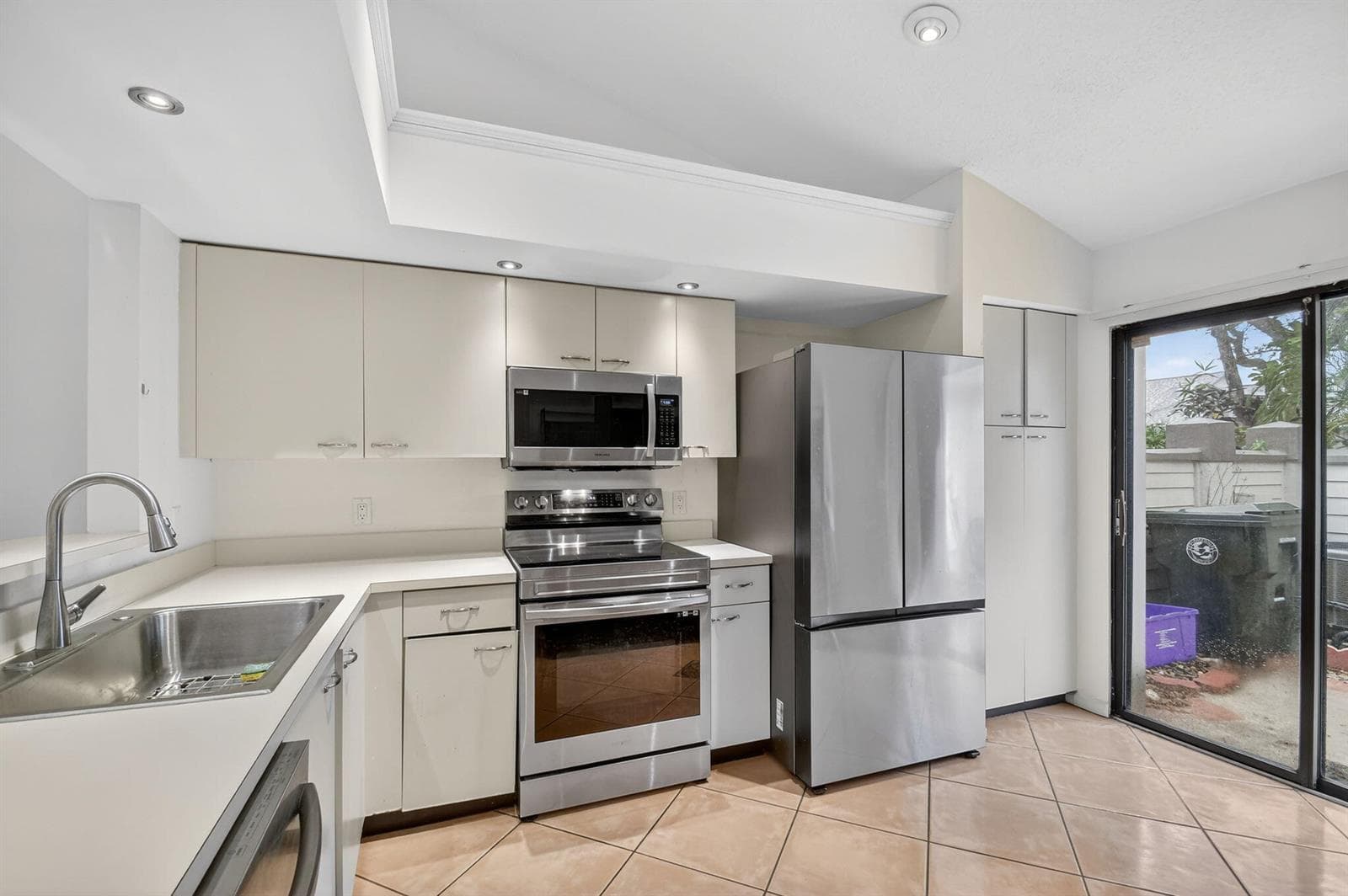 2303 Landings Boulevard, FL 33413