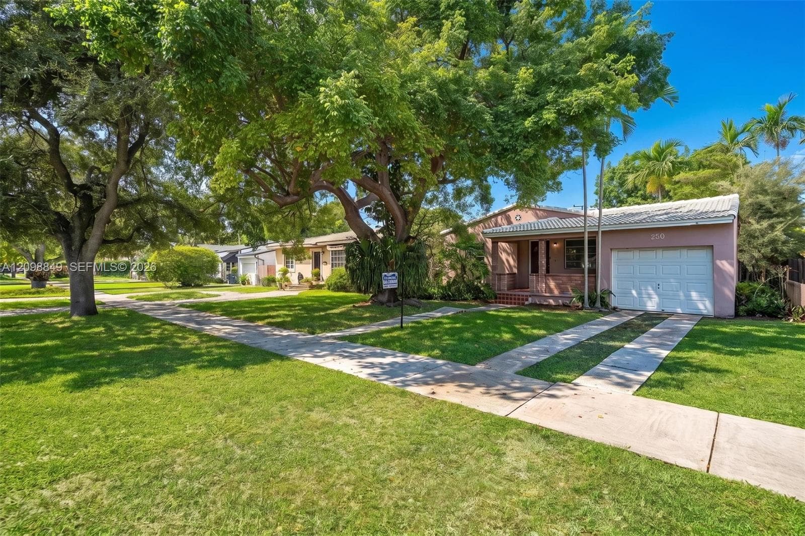 250 Laurel Way, Miami Springs FL 33166