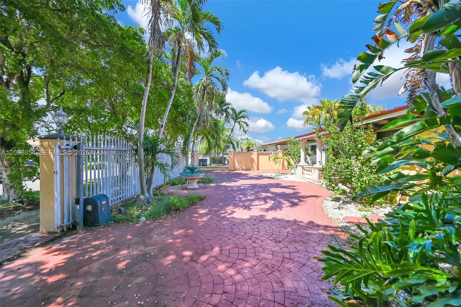1425 SW 78th Ave, Miami FL 33144