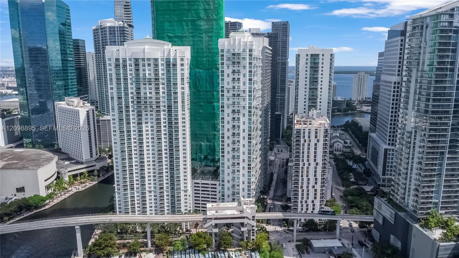 41 SE 5th St # 811, Miami FL 33131