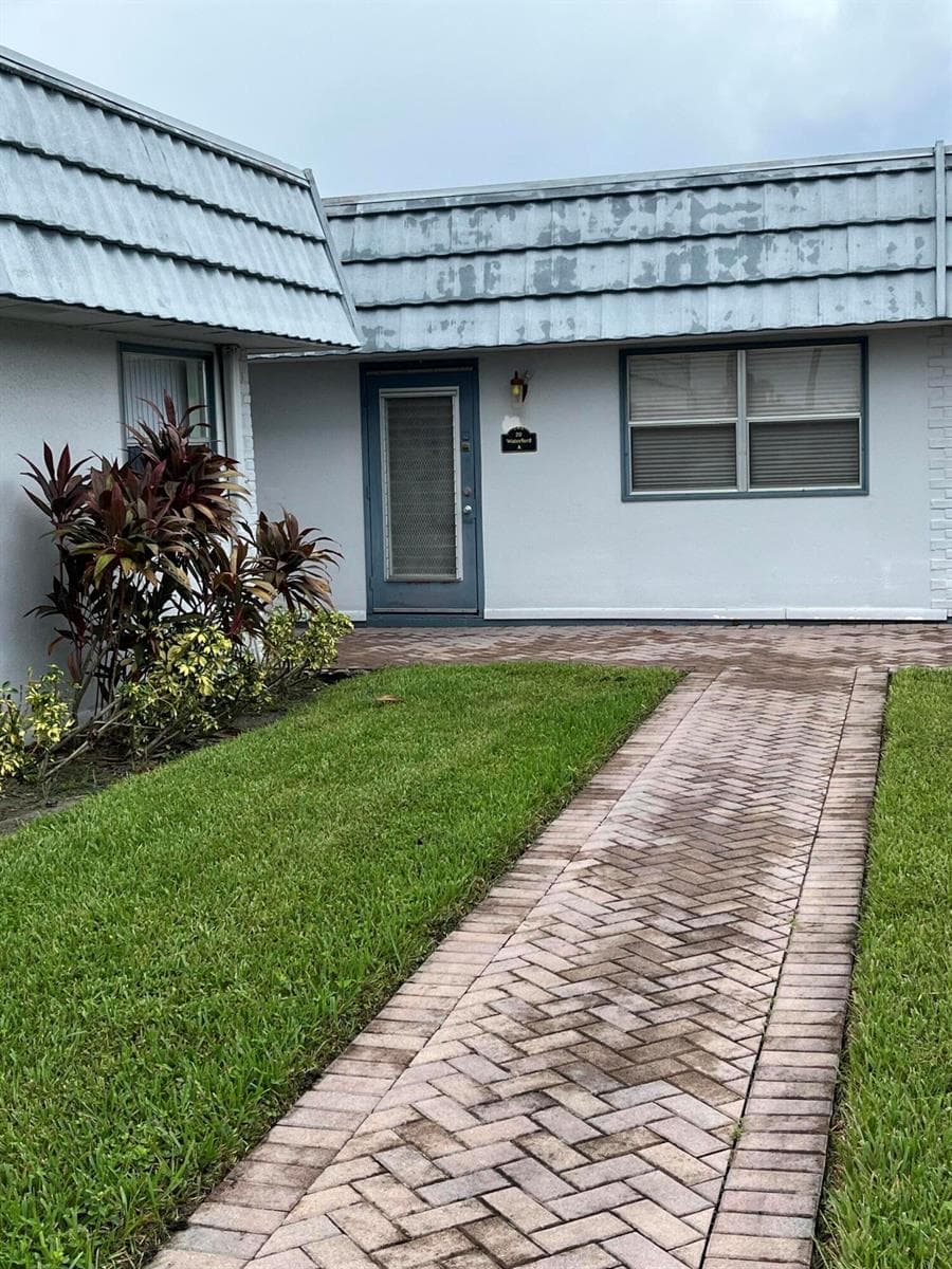 20 Waterford A, Delray Beach FL 33446