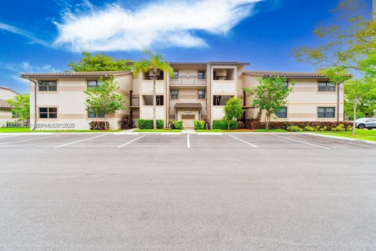 9937 Nob Hill Pl # 1637, Sunrise FL 33351
