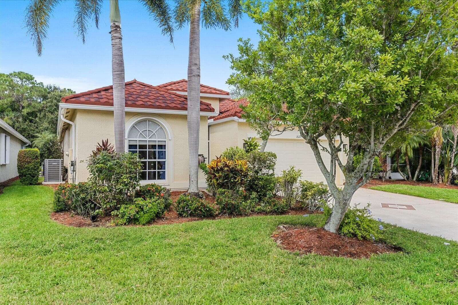 1629 SE Shelburnie Way, Port St. Lucie FL 34952
