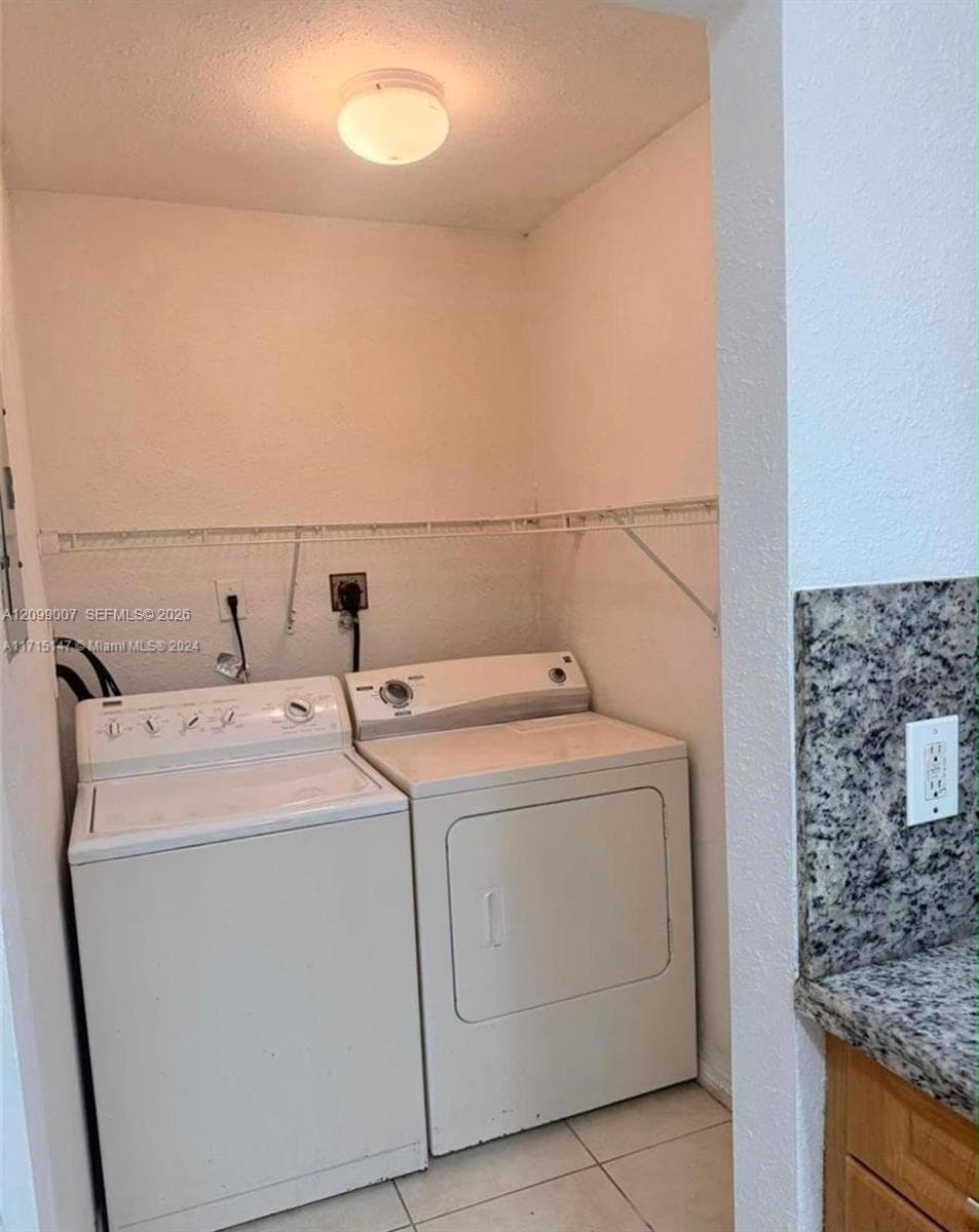 2870 NW 55th Ave # 2B, Lauderhill FL 33313