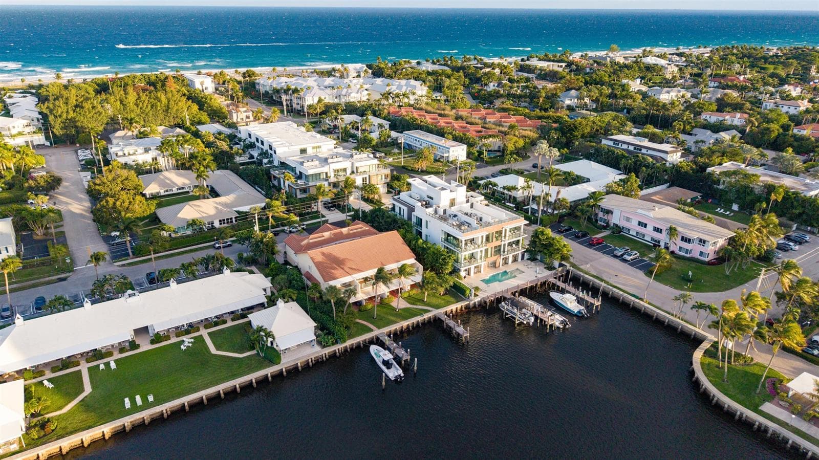 336 VENETIAN Drive # 1, Delray Beach FL 33483