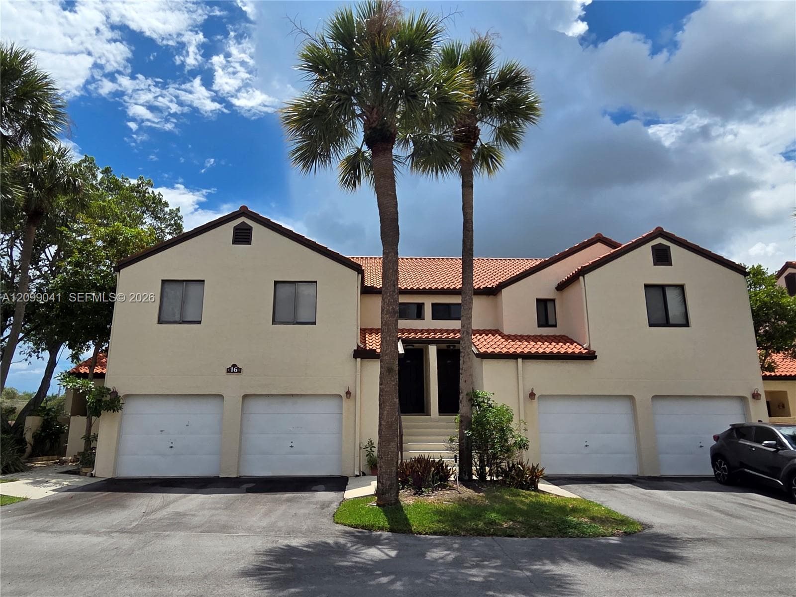 16 Via De Casas Sur # 201, Boynton Beach FL 33426