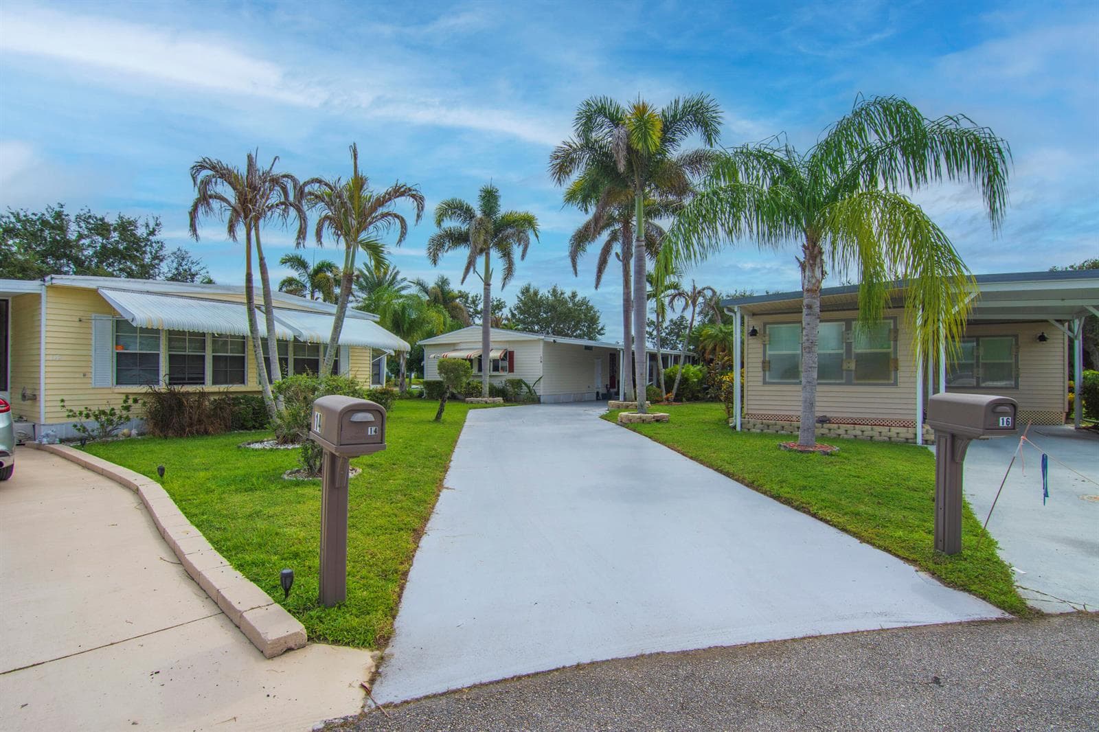 16 Santa Maria Court, Port St. Lucie FL 34952