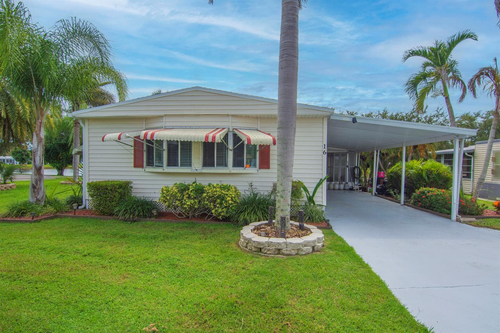 16 Santa Maria Court, Port St. Lucie FL 34952