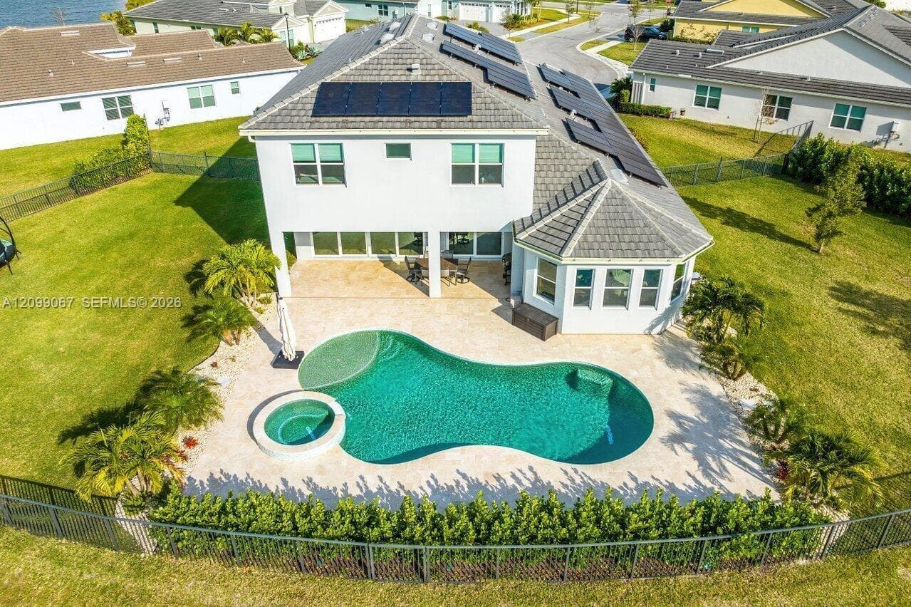 15962 Wildflower CT, Palm Beach FL 33470