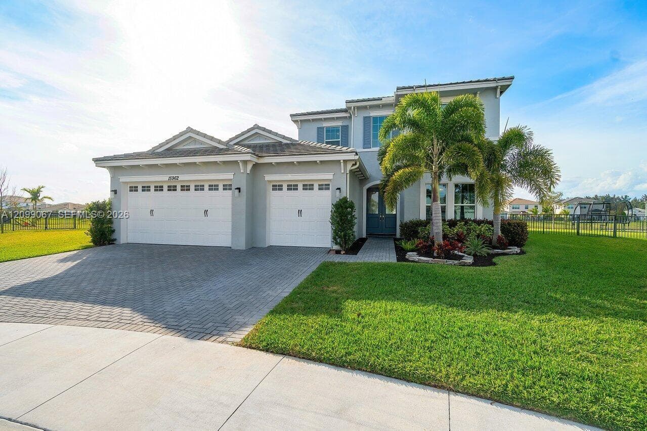 15962 Wildflower CT, Palm Beach FL 33470
