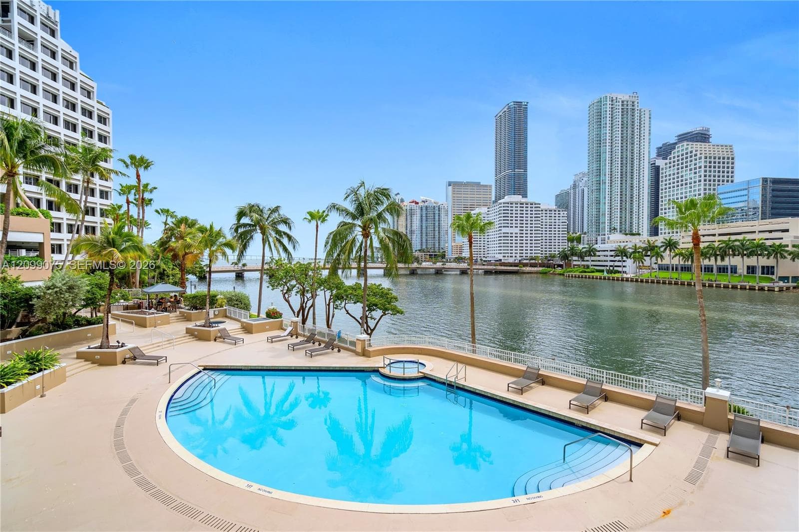 701 Brickell Key Blvd # 1004, Miami FL 33131
