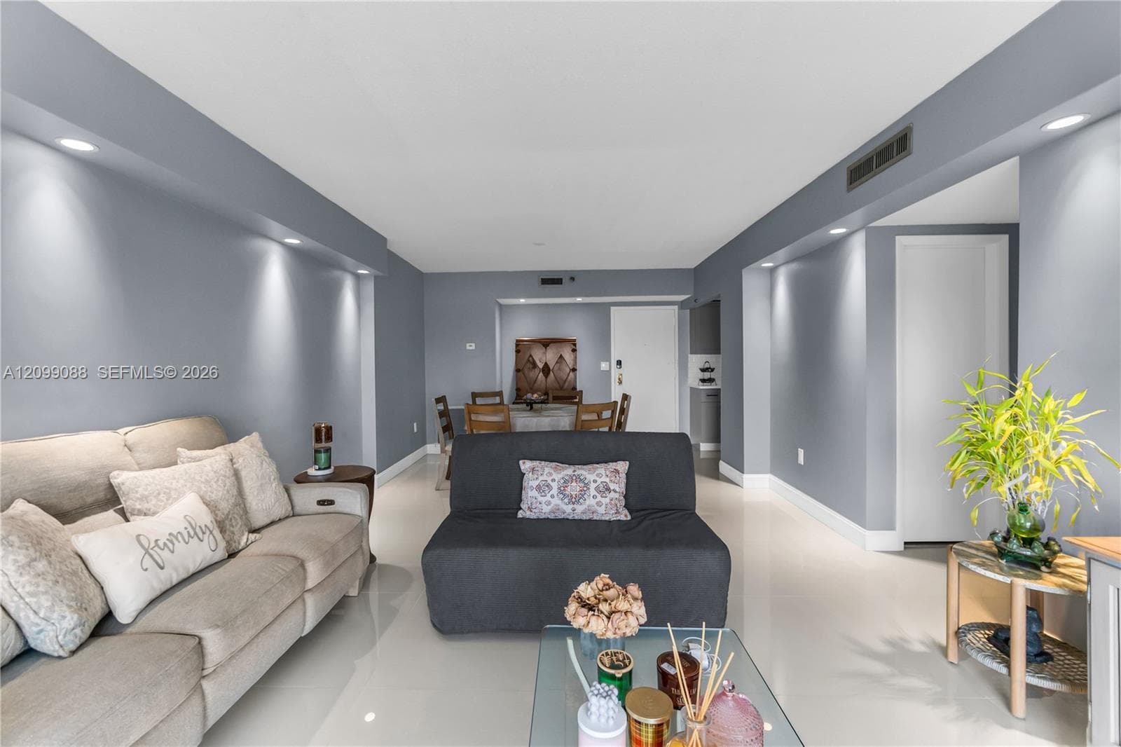 3850 Washington St # 704, Hollywood FL 33021