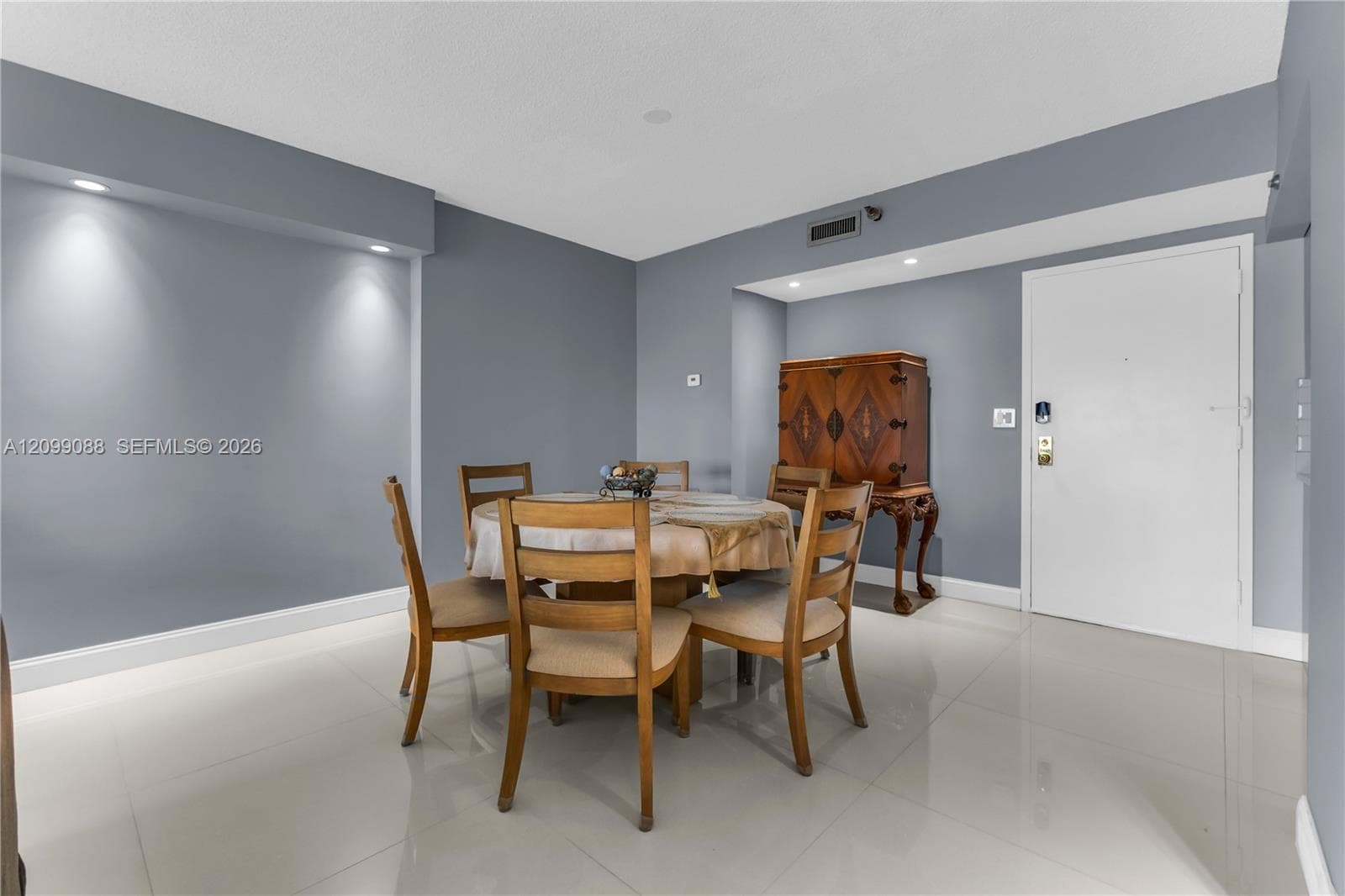 3850 Washington St # 704, Hollywood FL 33021