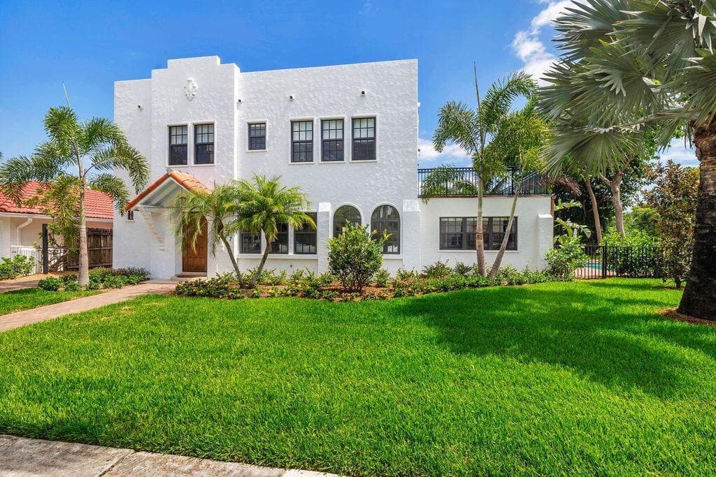 237/225 Monroe Drive, West Palm Beach FL 33405