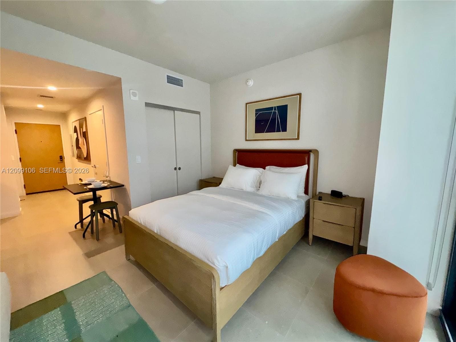 11 NE 6th St # 208, Miami FL 33132