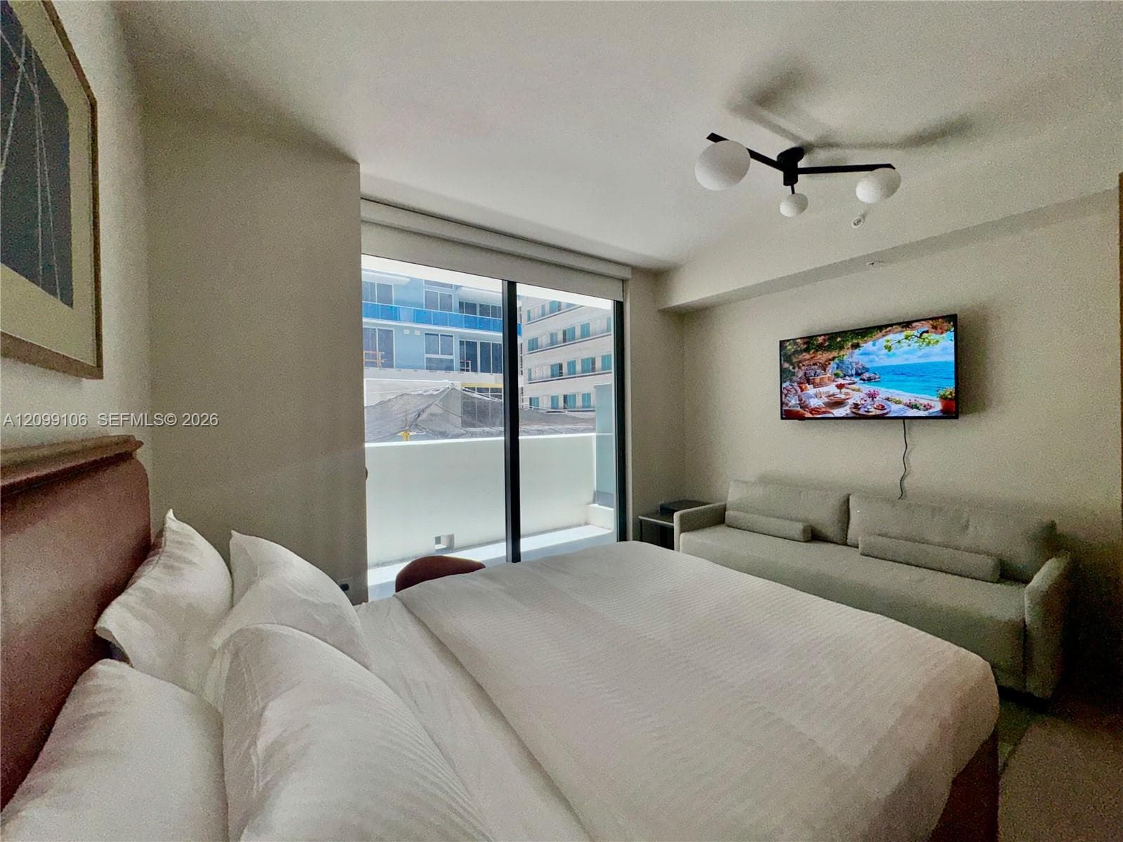 11 NE 6th St # 208, Miami FL 33132