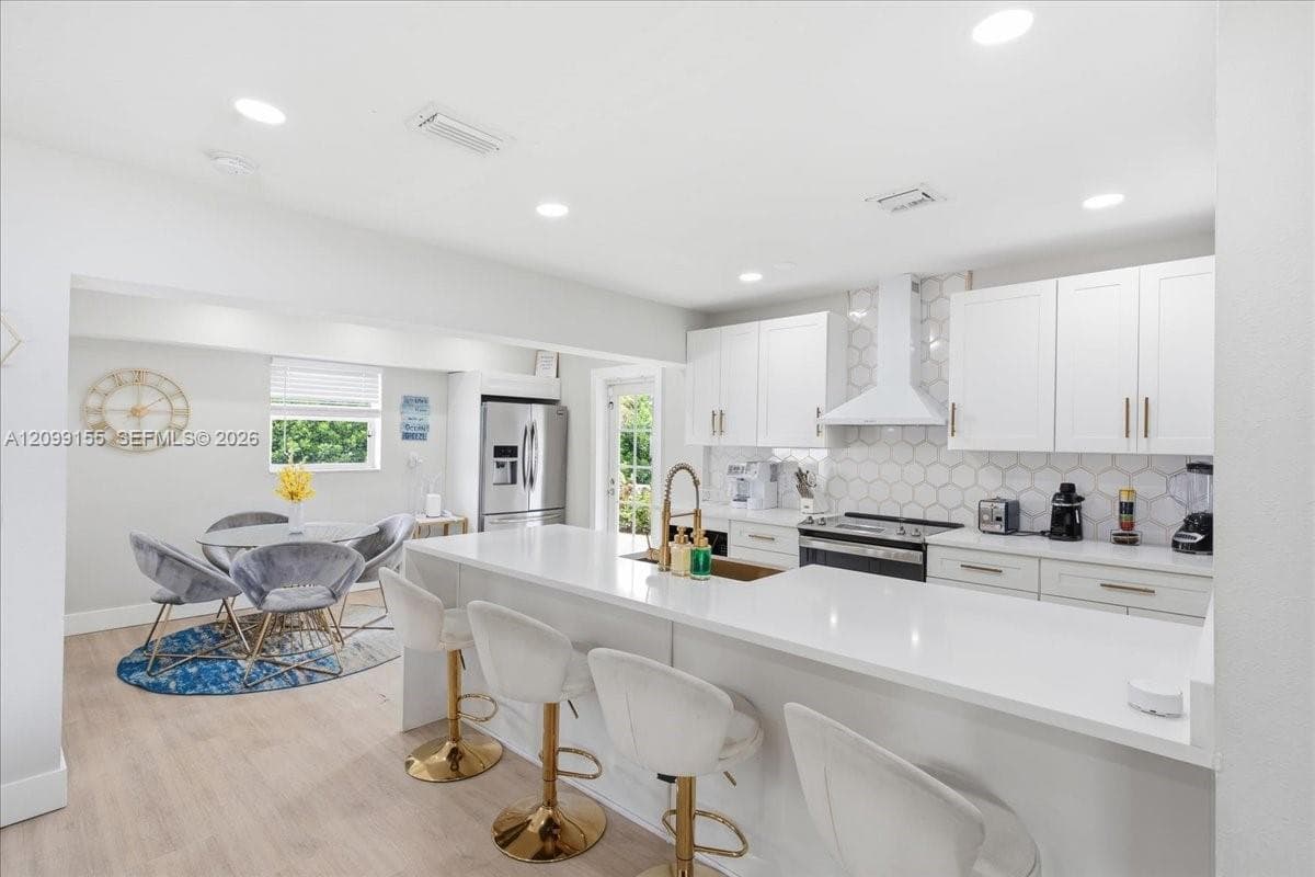 1612 NW 10th Ave, Fort Lauderdale FL 33311