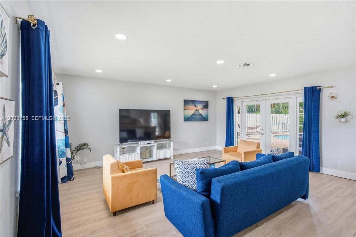 1612 NW 10th Ave, Fort Lauderdale FL 33311