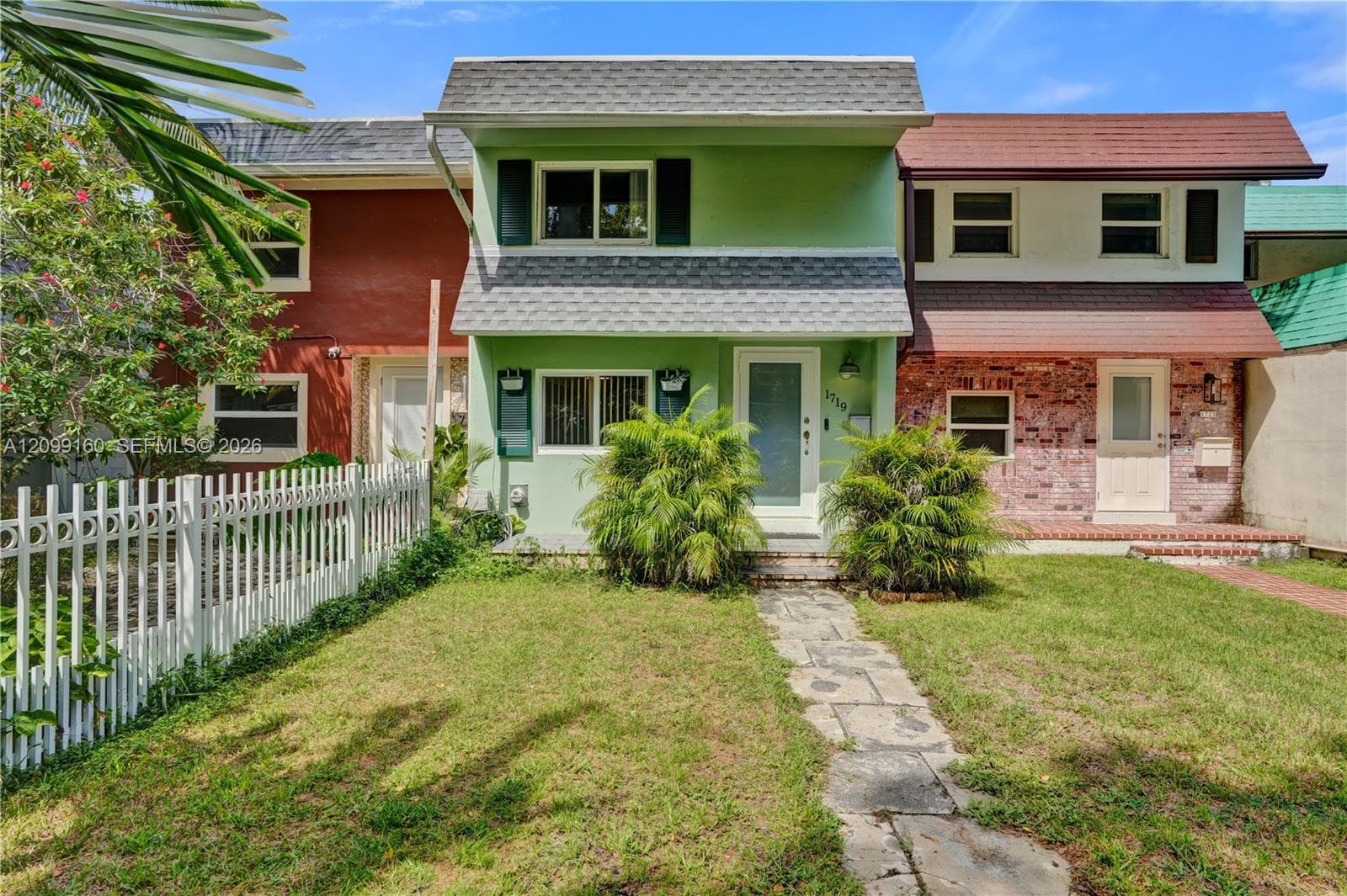 1719 NE 142nd St, North Miami FL 33181