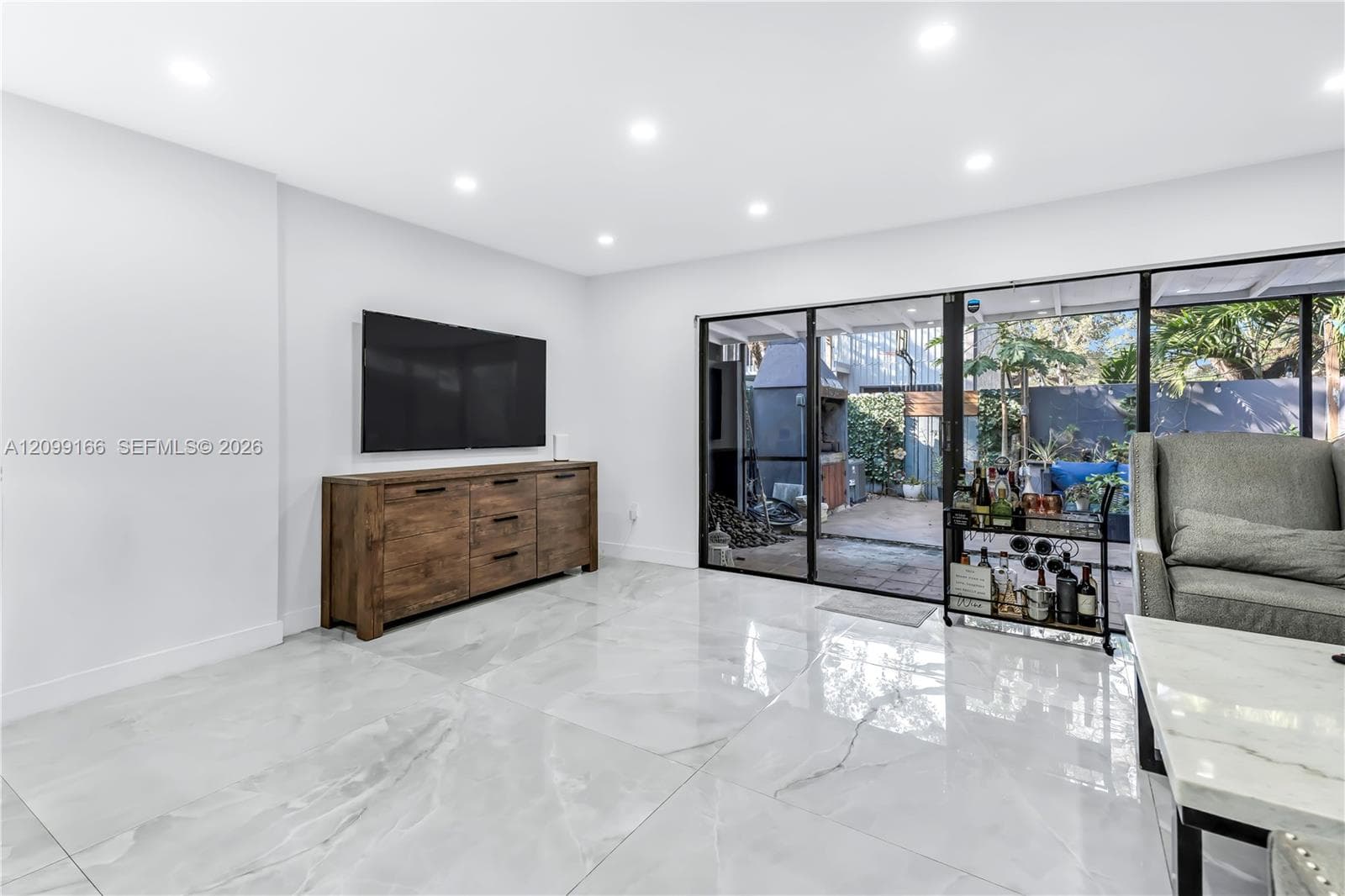 3321 Simms St # 13B, Hollywood FL 33021