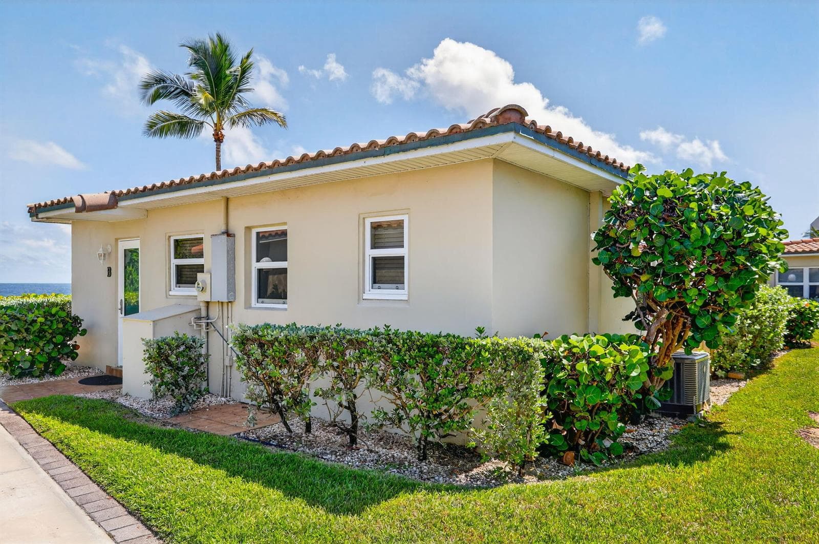 1225 HILLSBORO MILE # B2, Hillsboro Beach FL 33062