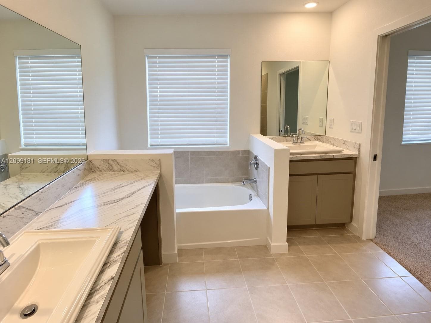 1223 NW 208th Ter, Miami Gardens FL 33169