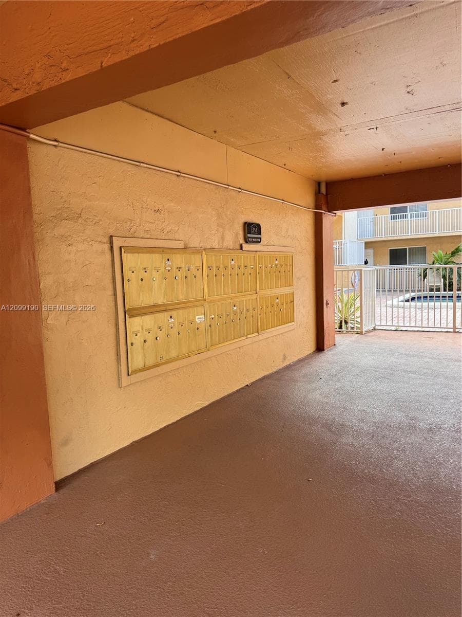 7910 Taft St # 309, Pembroke Pines FL 33024