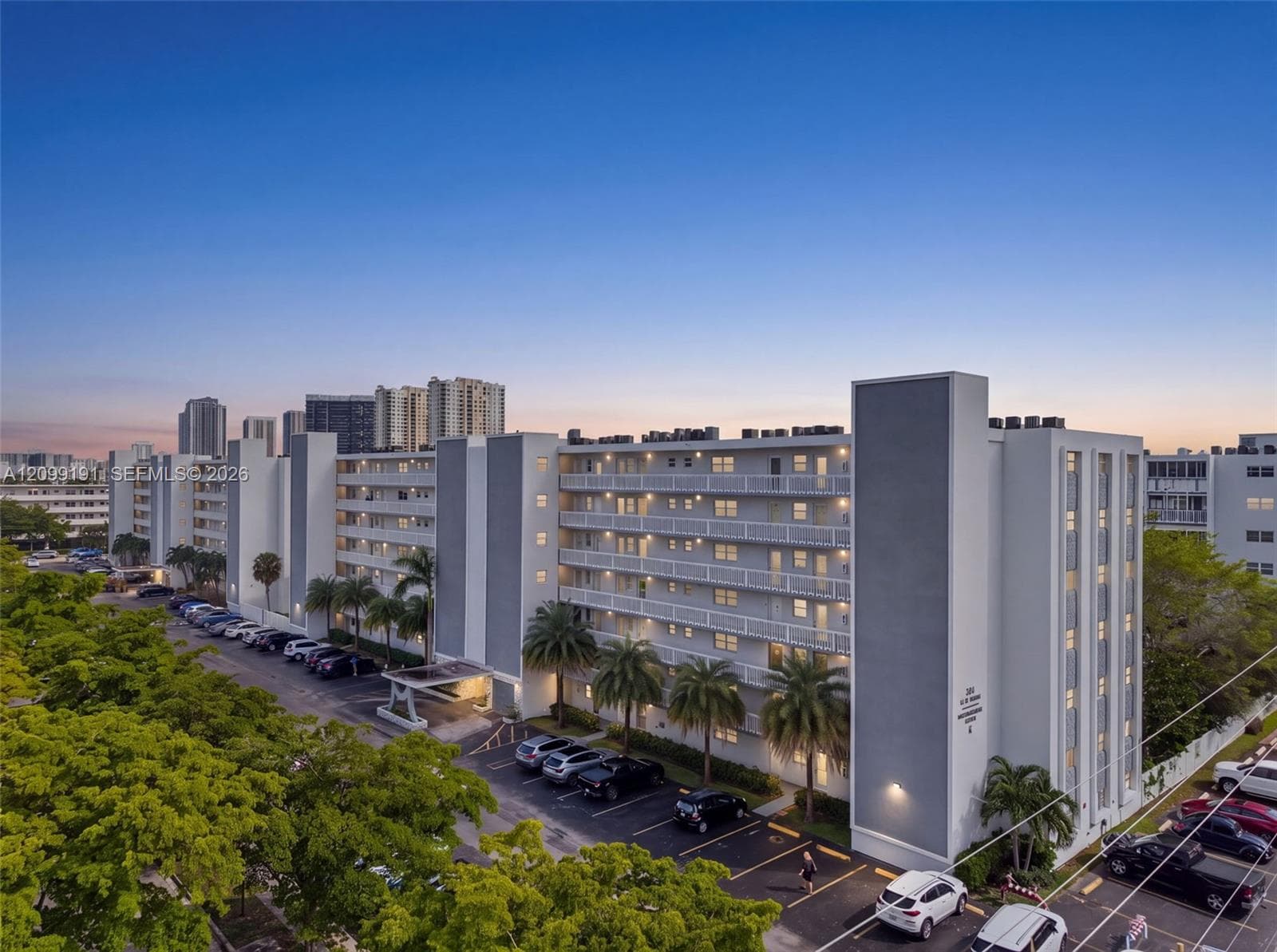 320 NE 12th Ave # 703, Hallandale Beach FL 33009