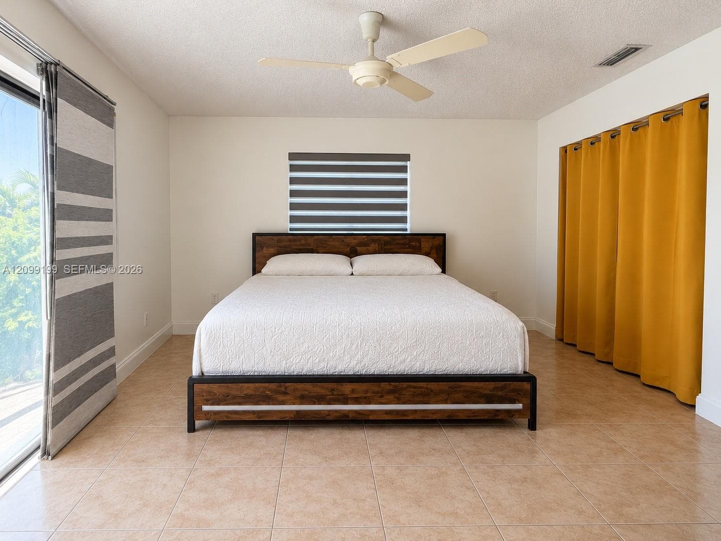 8212 SW 13th St, North Lauderdale FL 33068