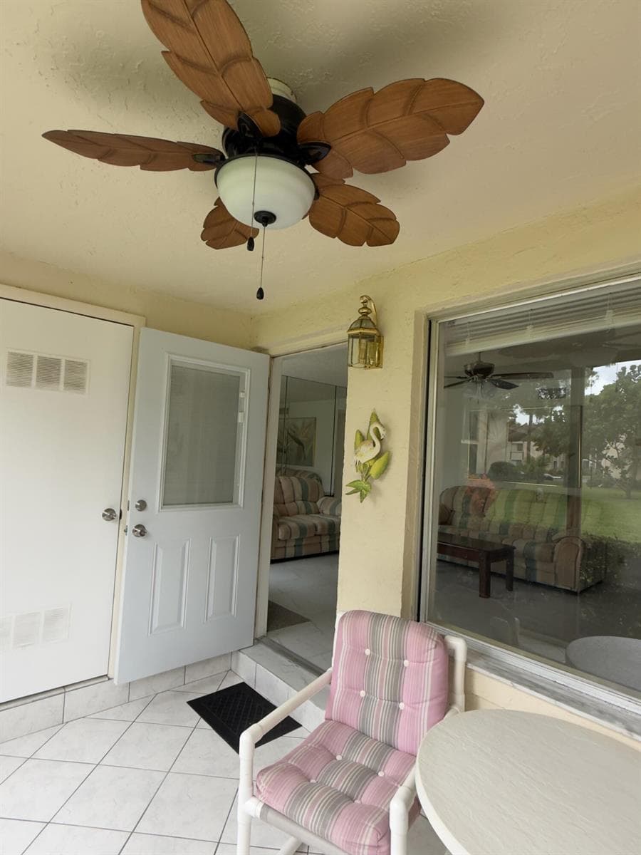 120 Lake Pine Circle # 1, FL 33463