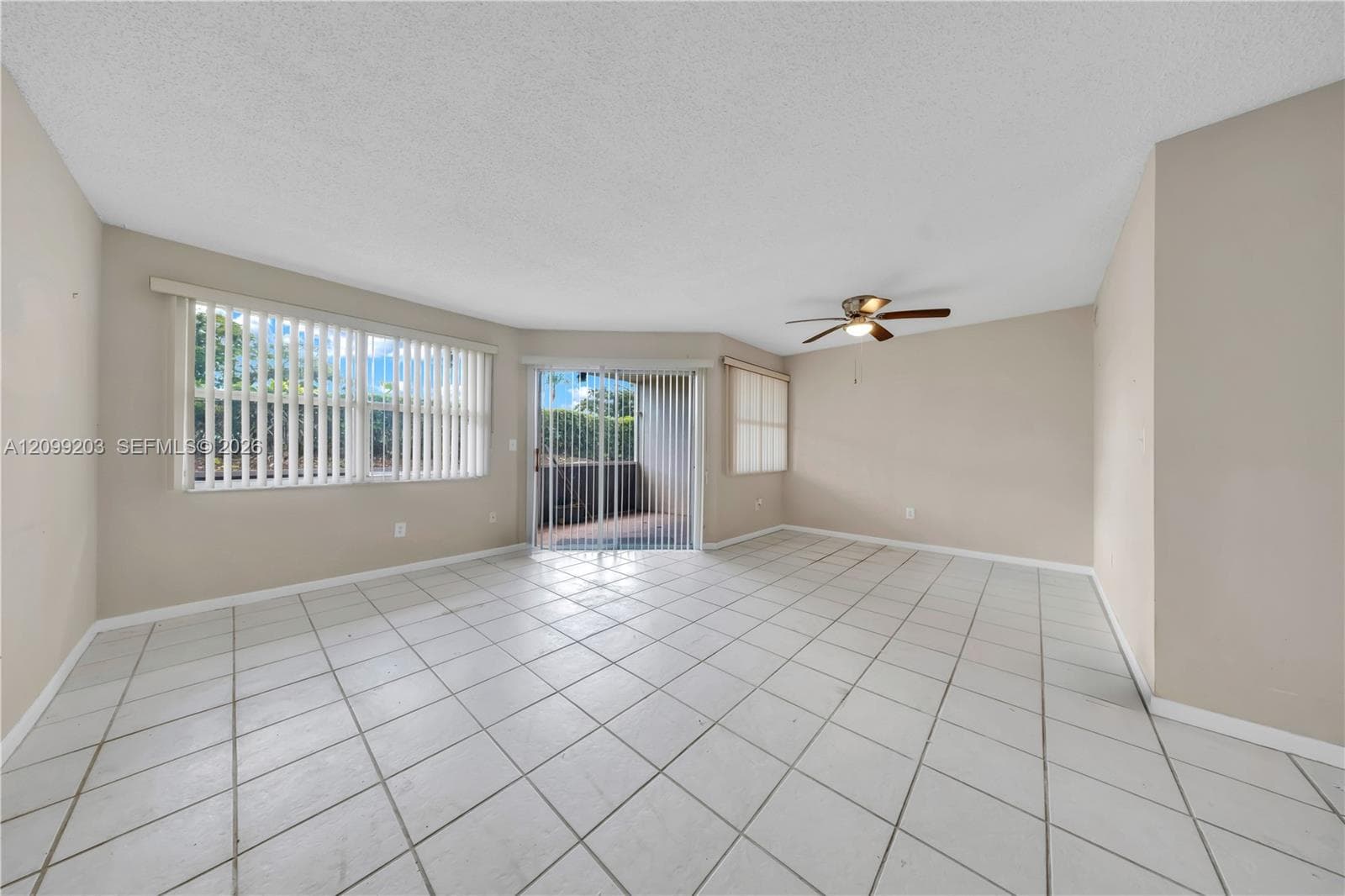 2257 SE 27th Dr, Homestead FL 33035