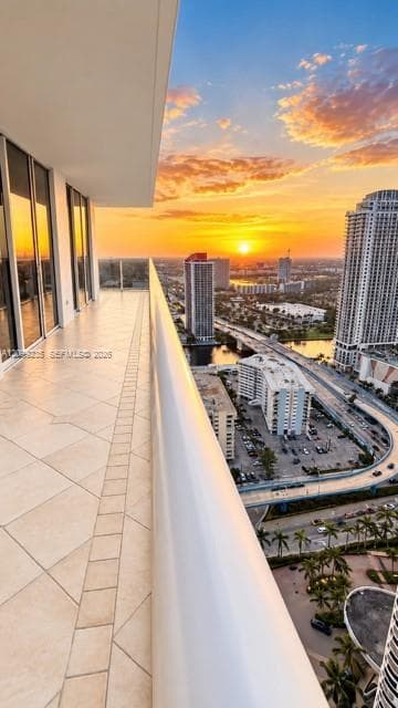 1830 S Ocean Dr # 3708, Hallandale Beach FL 33009