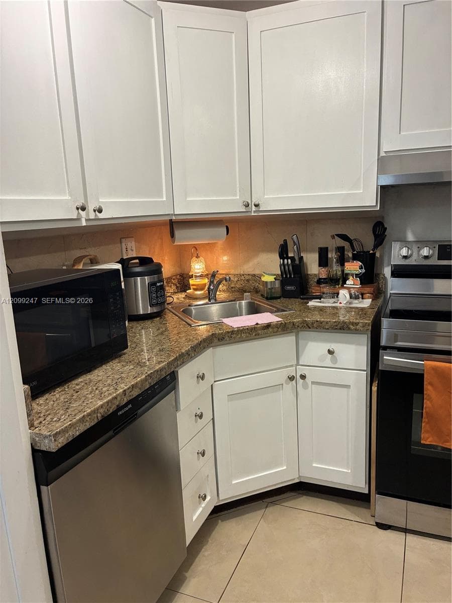 10815 SW 112th Ave # 201, Miami FL 33176