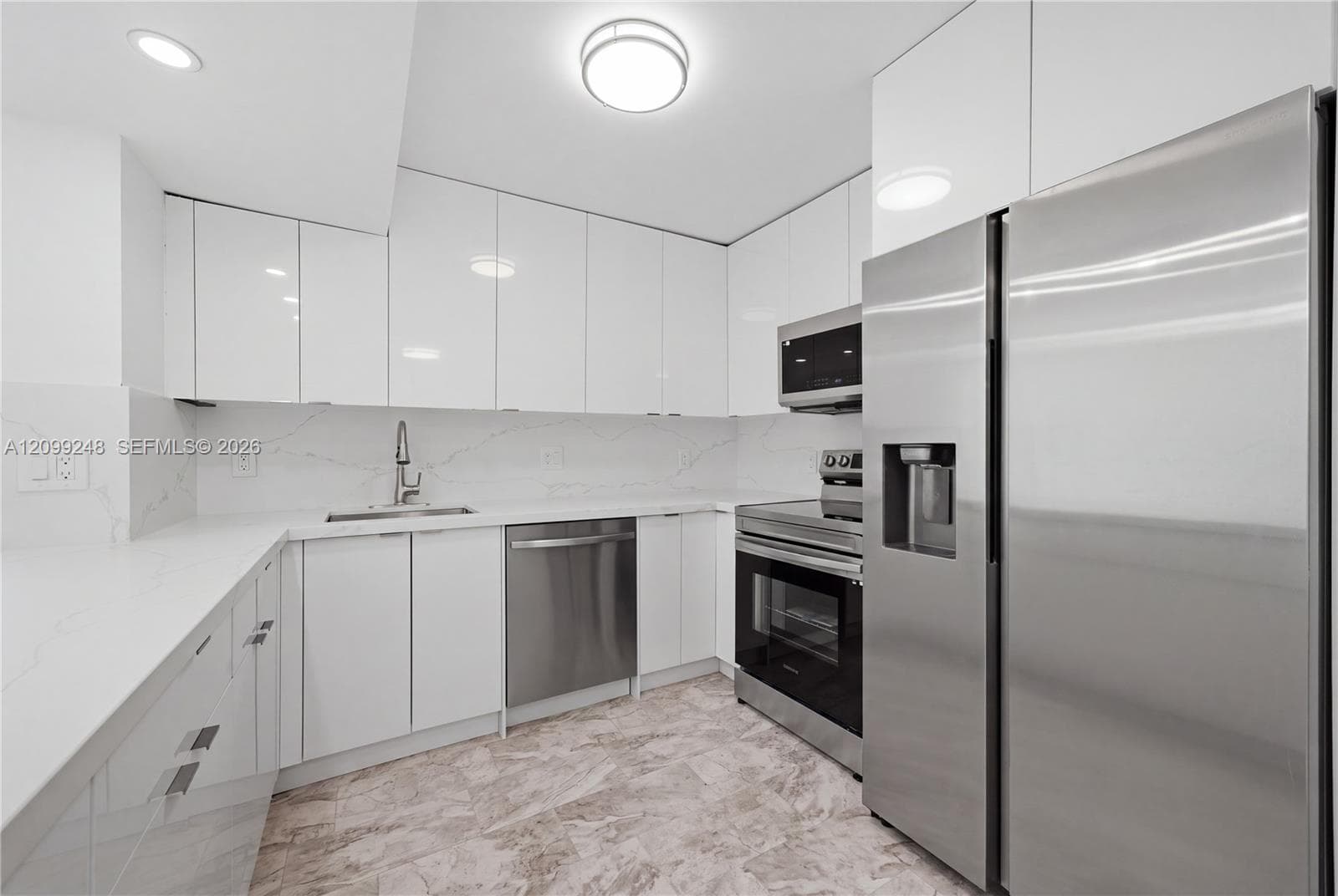 2049 S Ocean Dr # 703, Hallandale Beach FL 33009