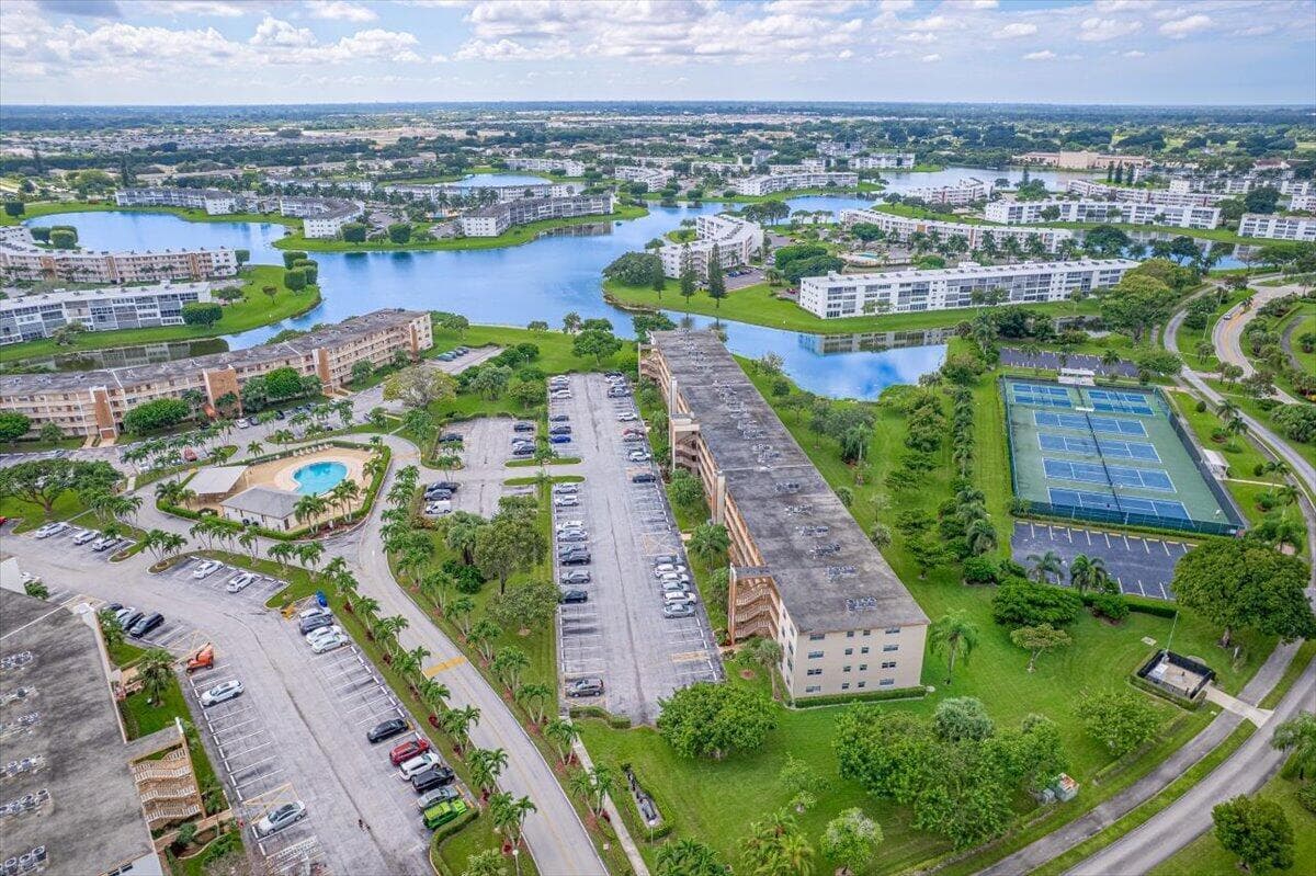 1018 NEWCASTLE A # A, Boca Raton FL 33434