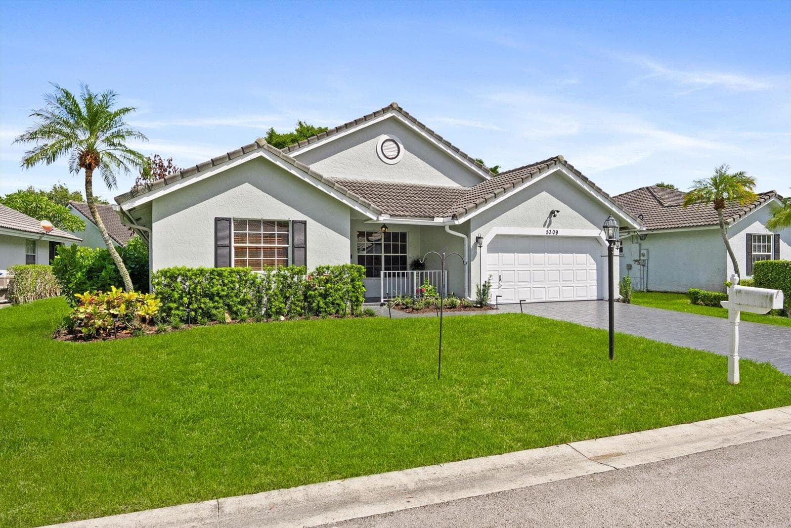 5309 Pine Circle, Coral Springs FL 33067