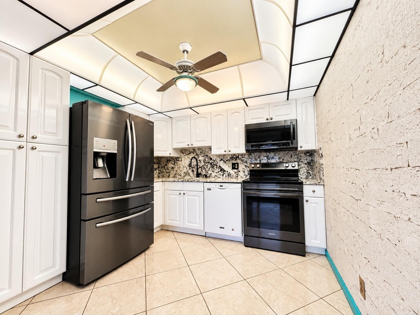 110 WELLINGTON B, West Palm Beach FL 33417