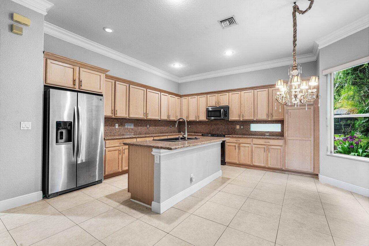 10 Country Lake Trail, Boynton Beach FL 33436