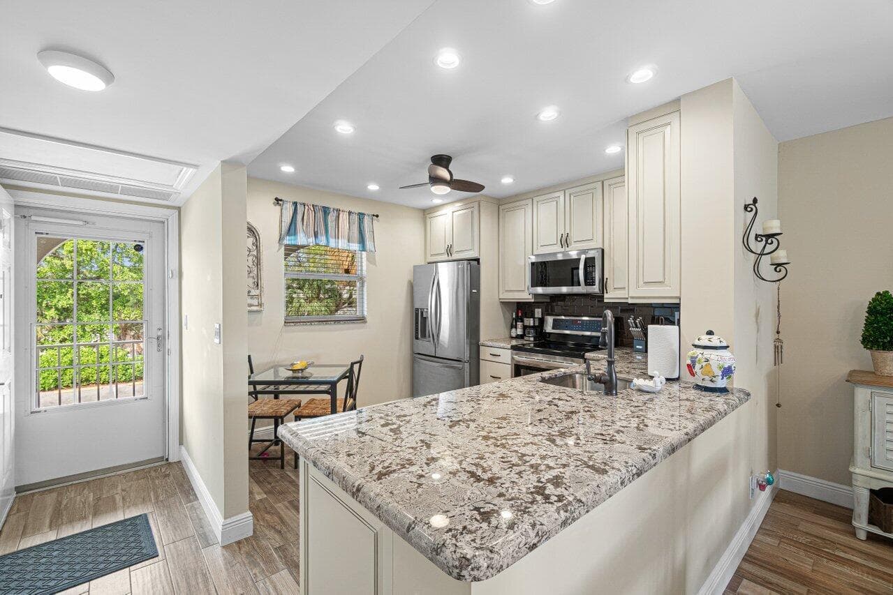 250 NE 20th Street # 230, Boca Raton FL 33431