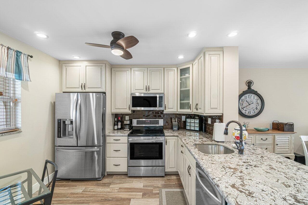 250 NE 20th Street # 230, Boca Raton FL 33431